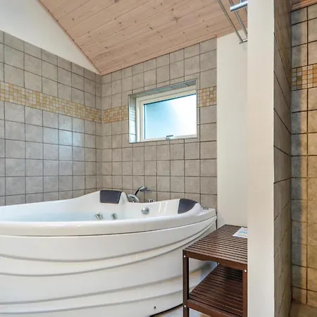 Pet Friendly In Ebeltoft With Sauna Knebel